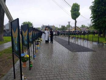 На Львівщині відкрили Алею Героїв: вшанували 54 захисників