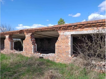 Зруйновану птахофабрику в Куликові продали з аукціону за 1,6 млн грн – 02