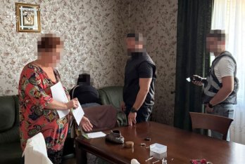 Справа директорки Самбірської лікарні: трьом пособникам повідомили про підозри – 01