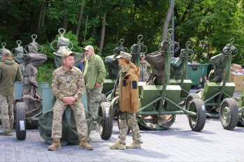 Львівщина передала 125 бригаді міномети та пікапи на 17 млн грн