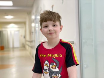 Лікарі Львова два роки боролися за життя 9-річного Михайлика, який втратив ніжку через рак