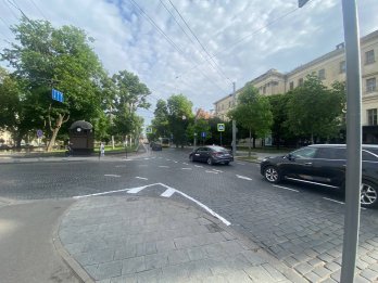 На перехресті у центрі Львова змінили схему руху