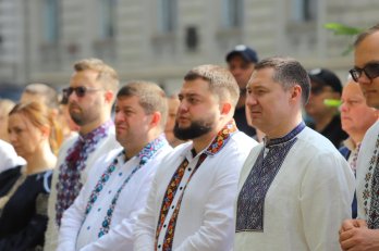 У Львові урочисто підняли Державний Прапор з нагоди Дня Конституції України – 03