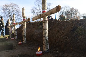 У Мостиськах перепоховали ексгумованих польських військових – 01