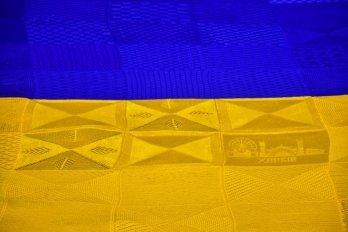Найбільший в’язаний прапор України: в&nbsp;Чернігові зафіксували рекорд – 02