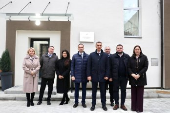 В університетській лікарні у Львові почали встановлювати апарат МРТ – 06