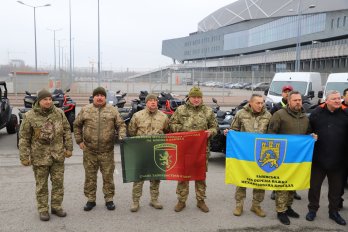 Львівщина передала військовим на передову квадроцикли, багі та буси – 09