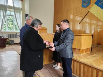 Шістьох військових зі Золочівщини посмертно відзначили державними нагородами – 03