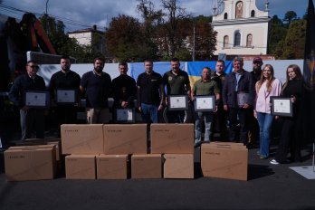 У Львові передали техніку Міжнародному легіону ГУР: що отримали військові – 03