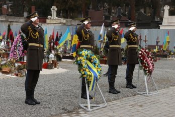 Зеленський разом з президентом Латвії вшанували пам’ять загиблих захисників на Личаківському цвинтарі – 03