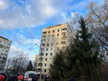 У Львові влучання у житловий будинок, пошкоджено школи та дитячий садок: одна людина загинула  – 03