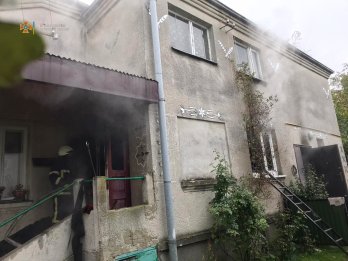 Вогонь знищив домашні речі: на Львівщині горіли дві житлові будівлі – 02
