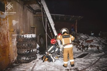 Залучали 41 рятувальника: у Львові в пожежі згоріло офісне обладнання та повербанки (фото) – 02