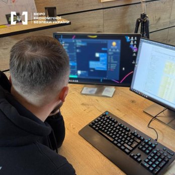 На Львівщині викрили виробництво підробок Moncler та Apple на 98 млн грн – 05