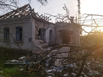 Вночі росіяни обстріляли житловий будинок в Миколаєві, понад два десятки поранених – 06