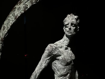 У Львові відкрили виставку автора скульптури “Маленький принц” з даху Zenyk Art Gallery – 14