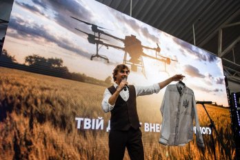 На благодійному аукціоні у Львові «Пташки Перемоги» з партнерами зібрали 10 млн грн для ЗСУ – 04