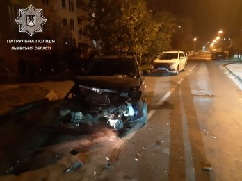 У Львові водій під наркотиками спричинив аварію – 01
