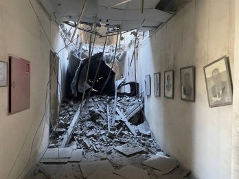 Росіяни обстріляли будівлю Херсонської ОВА з&nbsp;РСЗВ (фото) – 06
