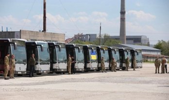 Львівщина отримала від німецьких підприємців 9 автобусів для потреб ЗСУ – 02