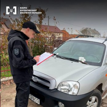 БЕБ викрило масштабну схему ввезення авто під виглядом гуманітарки на Львівщину – 02