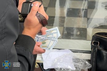 15 тис. доларів з “клієнта”: на Львівщині затримали організатора схеми втечі ухилянтів за кордон – 02