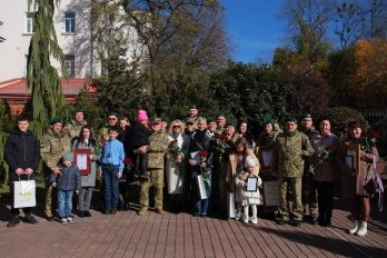 12 прикордонників та їхні сім’ї отримали житло у Львівській області — Козицький – 04