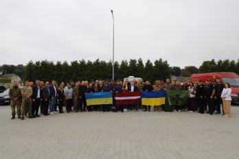 Із Львівщини на фронт передали ще 32 автомобілі для ЗСУ та Нацполіції – 05