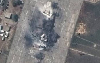 На супутникових знімках помітні масштабні руйнування на російській авіабазі в Криму – 01