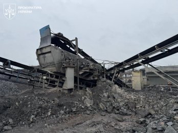 Директора львівської компанії підозрюють у незаконному видобутку копалин на понад 102 млн грн – 02