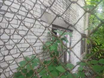 Забудовник викупив на аукціоні занедбаний гараж у Львові майже за 20 млн грн – 01