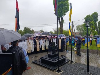 На Львівщині відкрили Алею Героїв: вшанували 54 захисників