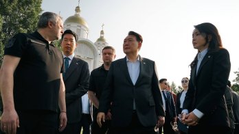 Президент Південної Кореї відвідав Бучу – 04