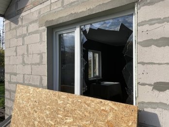Мер Луцька показав руйнування житлового будинку внаслідок «прильоту» (фото) – 03