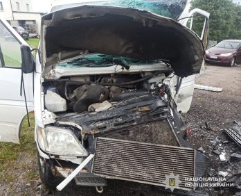 В лобовій ДТП на Львівщині постраждала 38-річна киянка за кермом Land Rover – 01