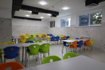 У школі на Львівщині за понад 22 млн грн відремонтували кухню та їдальню – 01