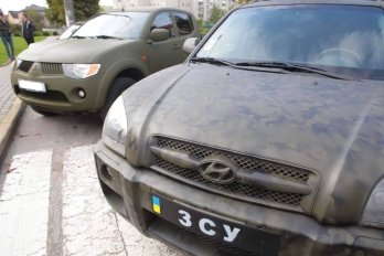 З Львівщини на фронт передали ще чотири автомобілі – 02