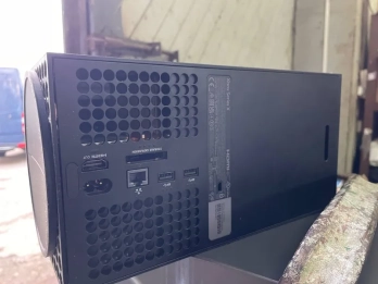 Львівська митниця продає сім конфісковананих ігрових приставок Xbox – 05