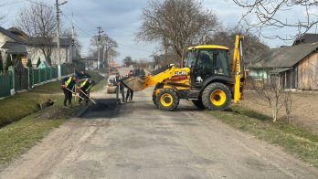 На Львівщині найбільші ремонти вже виконано на трьох дорогах – 05