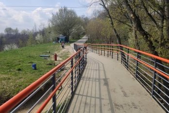 Поблизу Шевченківського гаю з'явився новий міст через залізницю – 02