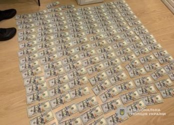 Двоє мешканців Львівщини шантажували чоловіка і вимагали 120 тис. доларів неіснуючого боргу – 02