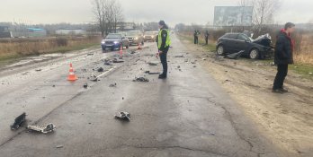 На об’їзній Львова сталася смертельна автотроща: вантажівка зіткнулася із легковим авто – 04