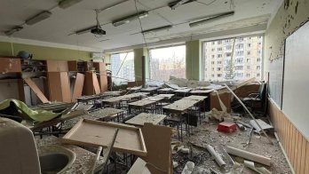 У Львові влучання у житловий будинок, пошкоджено школи та дитячий садок: одна людина загинула  – 06