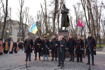 У Дрогобичі біля пам’ятника Степанові Бандері в однойменному парку провели пам’ятне віче