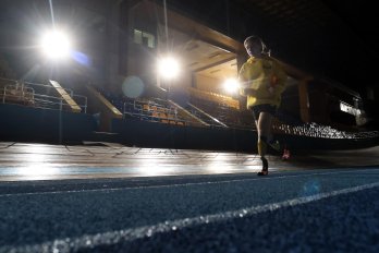 12-річна українка на протезах бігтиме Бостонський марафон, аби зібрати гроші для військового – 02