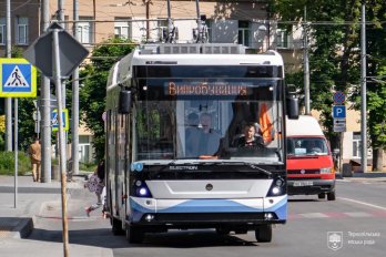 Перші п’ять тролейбусів львівського заводу «Електрон» вийшли на маршрути Тернополя – 01
