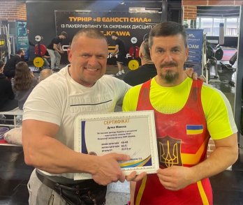 Священника зі Львівщини президент відзначив державною нагородою “Серце волонтера” – 01