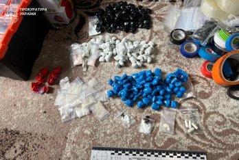 У Львові харків’янин підробив посвідчення поліції для збуту наркотиків – 02