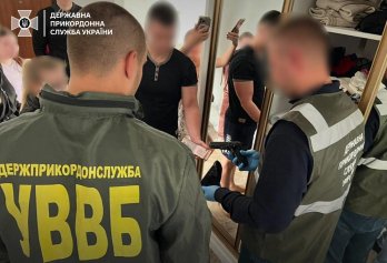 Правоохоронці викрили злочинне угруповання, яке переправляло чоловіків до Молдови