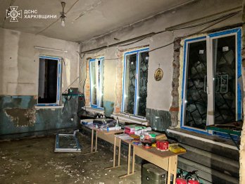 Росіяни вдарили ракетою по пожежній частині на Харківщині — постраждав рятувальник – 03